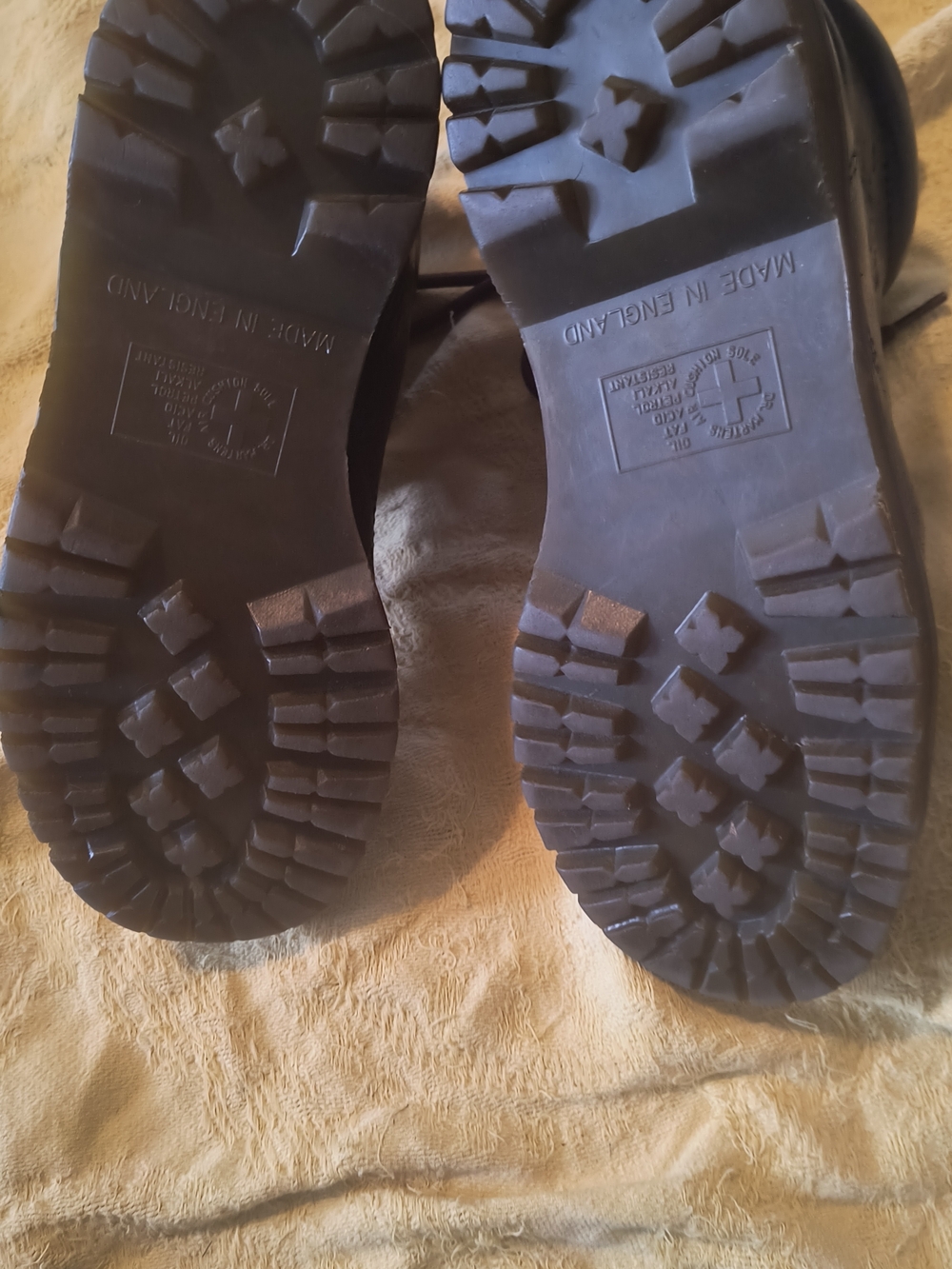 Dr Martens - Picture 3 of 5